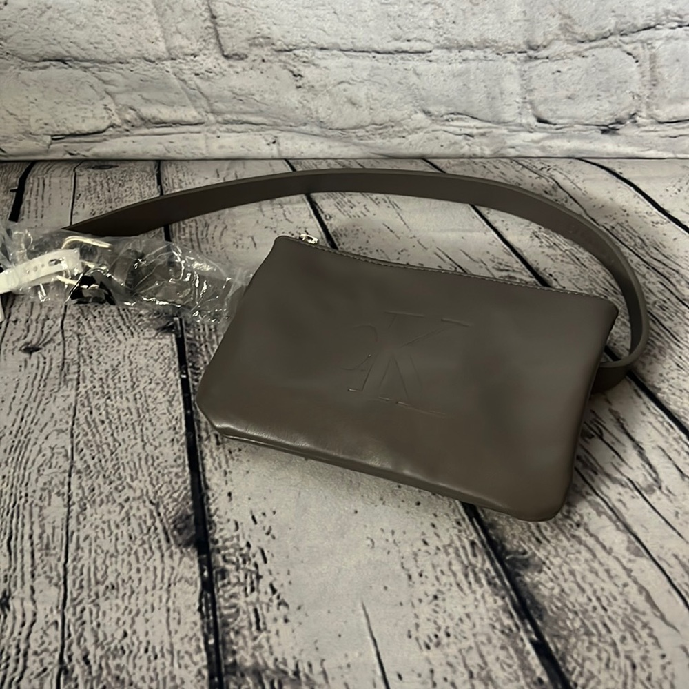 Calvin Klein  Faux Leather Slim Belt Bag/Fanny Pack